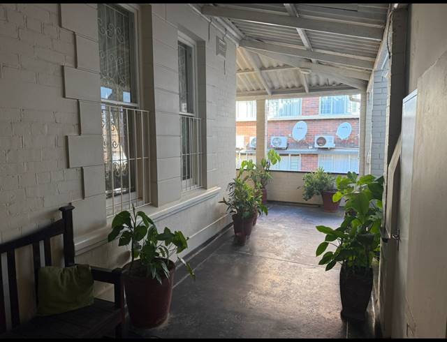 2 BEDROOM APARTMENT FOR SALE IN ESSENWOOD